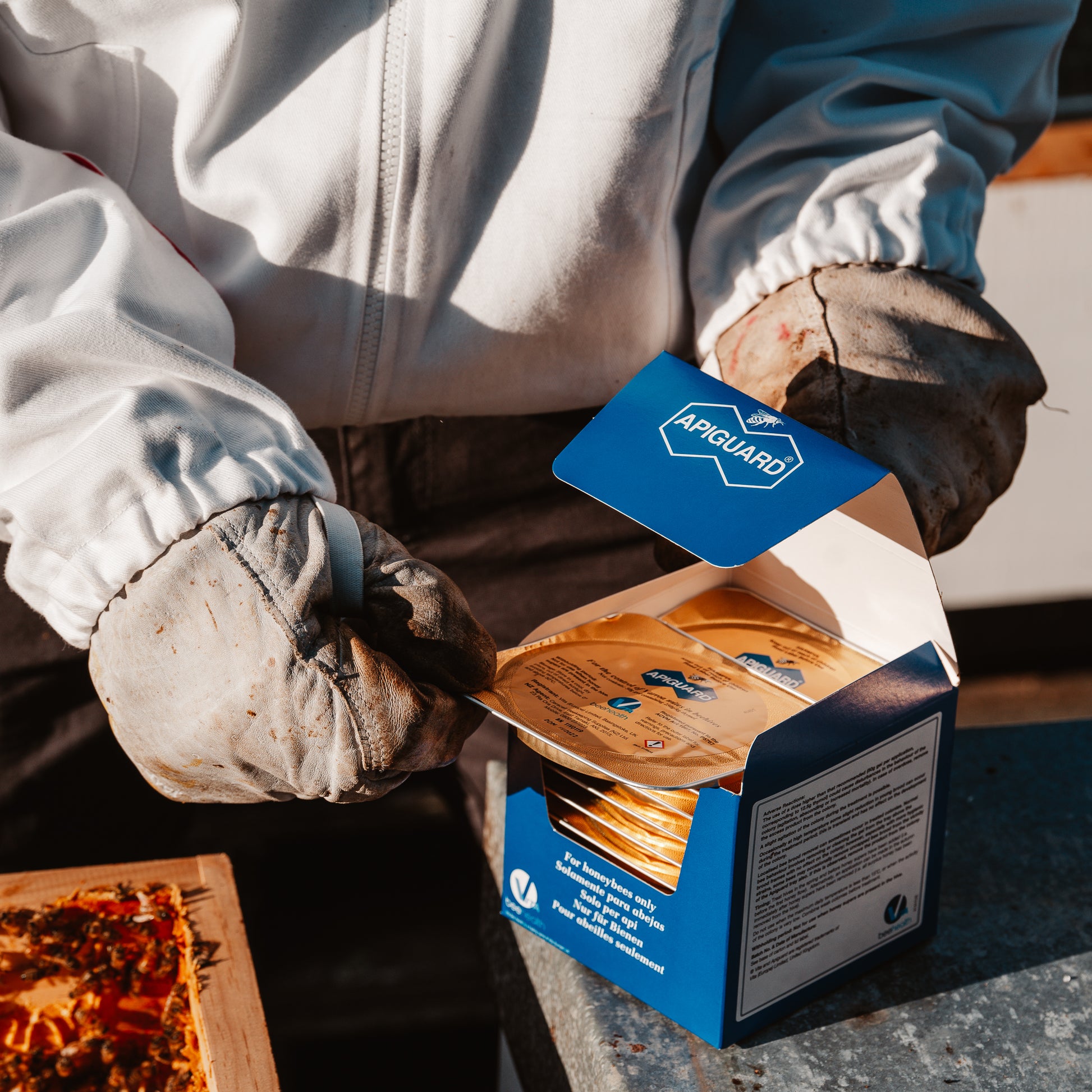 Apiguard - Packet of 10 x 50g Trays (Varroa Treatment)